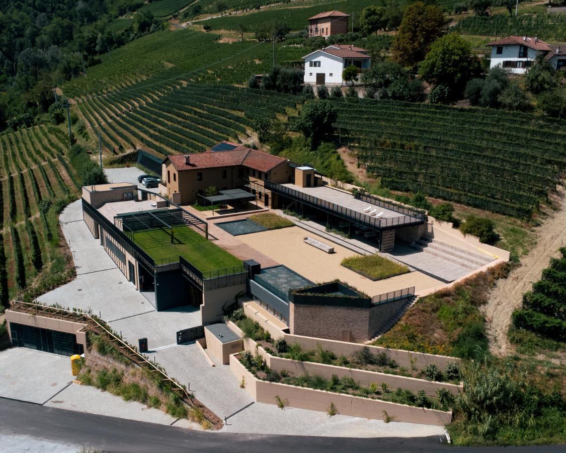 Foresteria, Winery & Events Destination Monforte dʼAlba Buitenkant foto